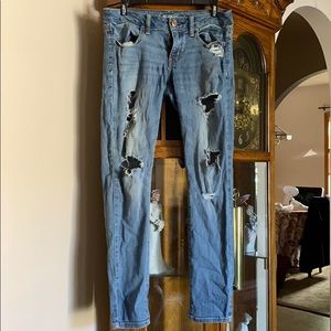 American Eagle skinny jeans with rips